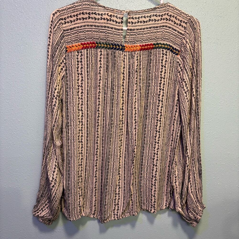 Savanna Jane Women’s Bohemian Floral Embroidered Long Sleeve V Neck Top Size M - Picture 7 of 9